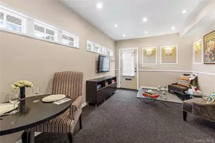 22 Delaware Ave, Jericho, NY 11753 - Photo 14