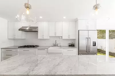 22 Delaware Avenue, Jericho, NY 11753 - Photo 4