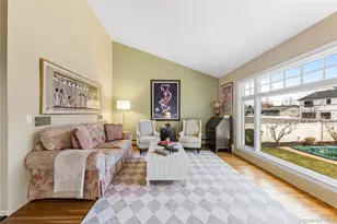 22 Delaware Ave, Jericho, NY 11753 - Photo 20