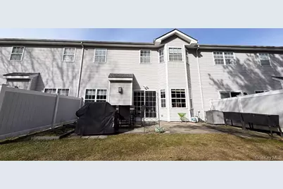 110 Willow Wood Drive, Oakdale, NY 11769 - Photo 44