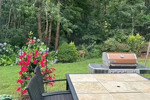 110 Willow Wood Dr, Oakdale, NY 11769 - Photo 46