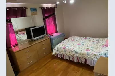 70-10 172nd Street, Fresh Meadows, NY 11365 - Photo 12