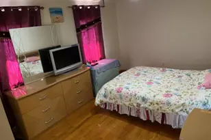 70-10 172nd St, Fresh Meadows, NY 11365 - Photo 12