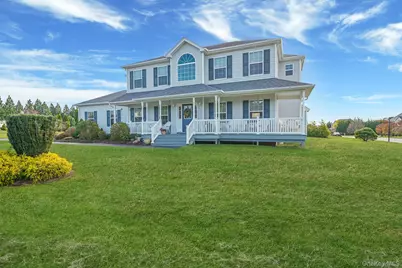 20 Dogwood Lane, East Moriches, NY 11940 - Photo 2