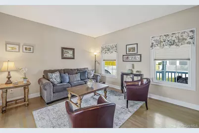 20 Dogwood Lane, East Moriches, NY 11940 - Photo 6