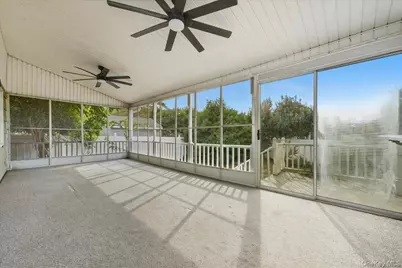 215 W Granada Avenue, Lindenhurst, NY 11757 - Photo 18