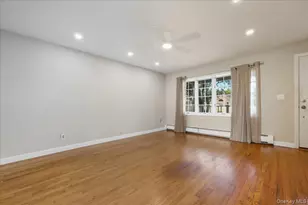 215 W Granada Ave, Lindenhurst, NY 11757 - Photo 4