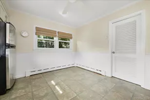 215 W Granada Ave, Lindenhurst, NY 11757 - Photo 10