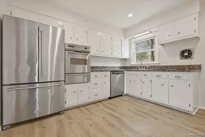 7 Anchorage Road, Port Washington, NY 11050 - Photo 8