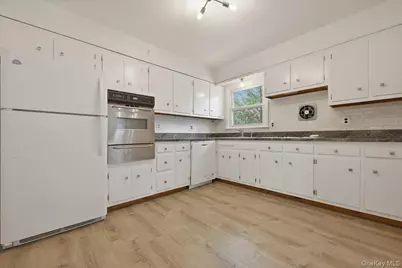 7 Anchorage Road, Port Washington, NY 11050 - Photo 28