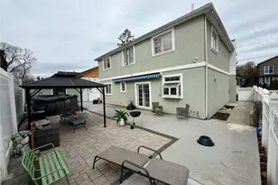 381 Marguerite Ave, Floral Park, NY 11001 - Photo 4