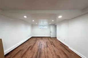 381 Marguerite Ave, Floral Park, NY 11001 - Photo 12