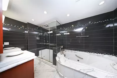 198 Grand Street, New York, NY 10013 - Photo 20