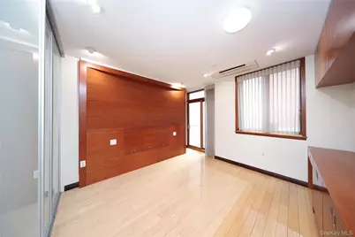 198 Grand Street, New York, NY 10013 - Photo 24