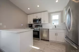 610 Monroe Blvd, Long Beach, NY 11561 - Photo 18