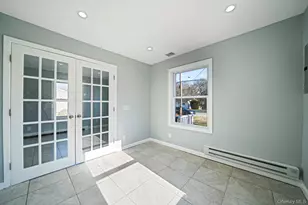 42 Oak Dr, Riverhead, NY 11901 - Photo 6