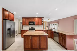 3634 Summer Dr, Wantagh, NY 11793 - Photo 8