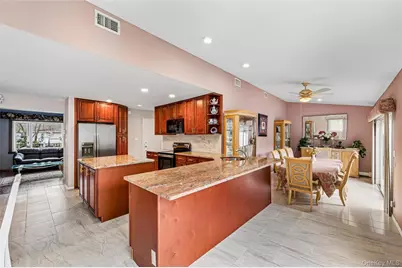 3634 Summer Drive, Wantagh, NY 11793 - Photo 10