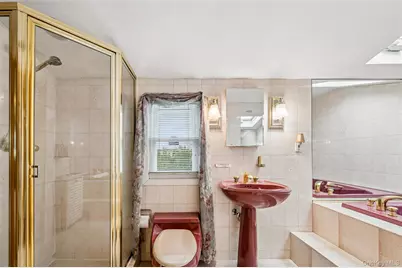 3634 Summer Drive, Wantagh, NY 11793 - Photo 20