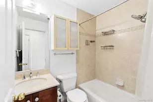 106 Morris Ave, Rockville Centre, NY 11570 - Photo 20