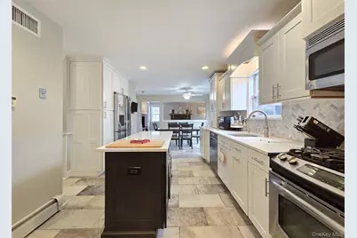 9 Keystone Court, Centereach, NY 11720 - Photo 10