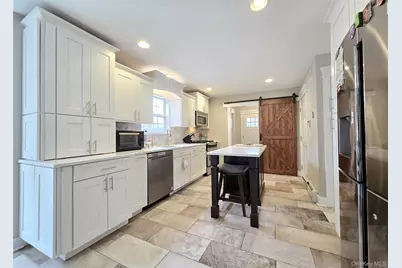 9 Keystone Court, Centereach, NY 11720 - Photo 8