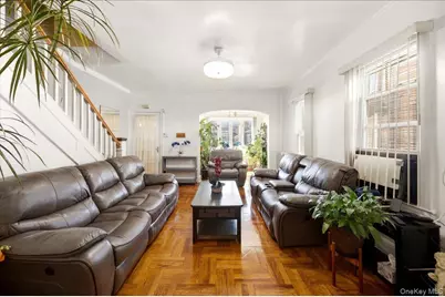 2734 Pearsall Avenue, Bronx, NY 10469 - Photo 6