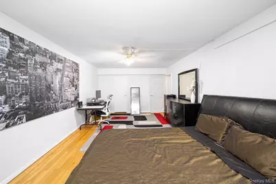 241-20 Northern Boulevard #5E, Douglaston, NY 11362 - Photo 14