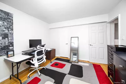 241-20 Northern Boulevard #5E, Douglaston, NY 11362 - Photo 16