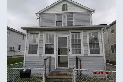 19 E 10th Road, Far Rockaway, NY 11693 - Photo 1
