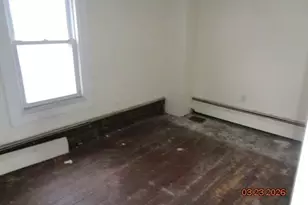 19 E 10th Rd, Far Rockaway, NY 11693 - Photo 4