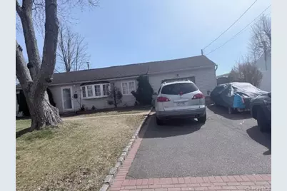 30 Tamarack Street, Central Islip, NY 11722 - Photo 2