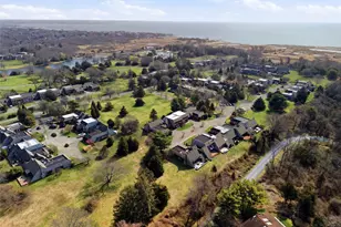 282 Helm Ln, Bay Shore, NY 11706 - Photo 36