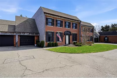 282 Helm Lane, Bay Shore, NY 11706 - Photo 2