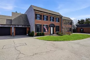 282 Helm Ln, Bay Shore, NY 11706 - Photo 2