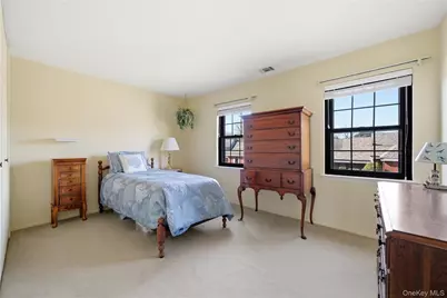 282 Helm Lane, Bay Shore, NY 11706 - Photo 26