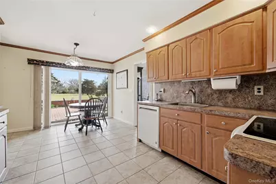 282 Helm Lane, Bay Shore, NY 11706 - Photo 14