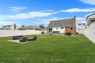 78 Emerson Ave, Levittown, NY 11756 - Photo 26