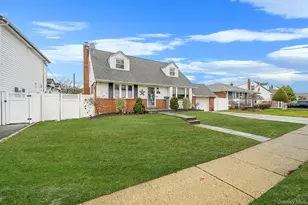 78 Emerson Ave, Levittown, NY 11756 - Photo 2