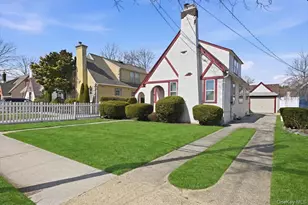 739 Edward St, Baldwin, NY 11510 - Photo 2