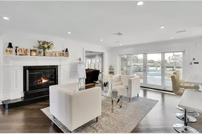 10 Beech Road, Islip, NY 11751 - Photo 12