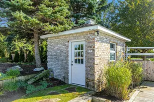 10 Beech Rd, Islip, NY 11751 - Photo 46