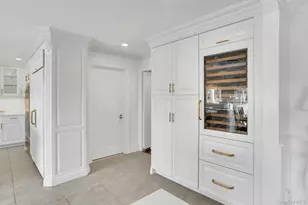 10 Beech Rd, Islip, NY 11751 - Photo 14