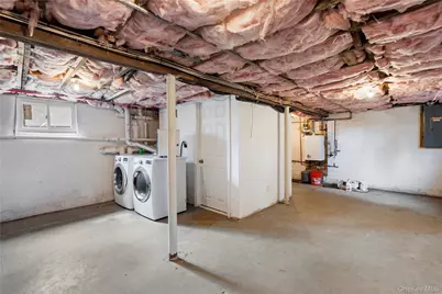 52 Hewlett Drive, Sound Beach, NY 11789 - Photo 20