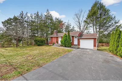 1727 Central Street, Yorktown Heights, NY 10598 - Photo 2