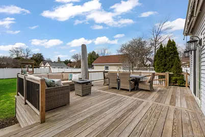 420 Scranton Avenue, Lynbrook, NY 11563 - Photo 16