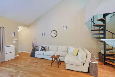156 Stone Meadow, South Salem, NY 10590 - Photo 4