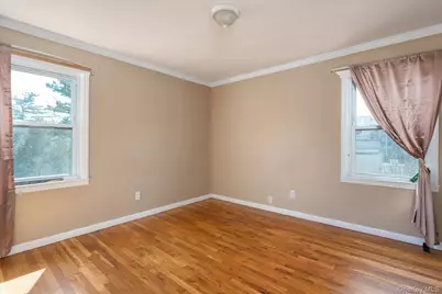 569 Peninsula Boulevard, Cedarhurst, NY 11516 - Photo 10