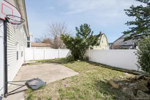 569 Peninsula Blvd, Cedarhurst, NY 11516 - Photo 30