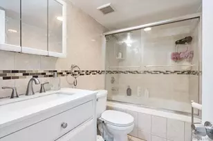 569 Peninsula Blvd, Cedarhurst, NY 11516 - Photo 16